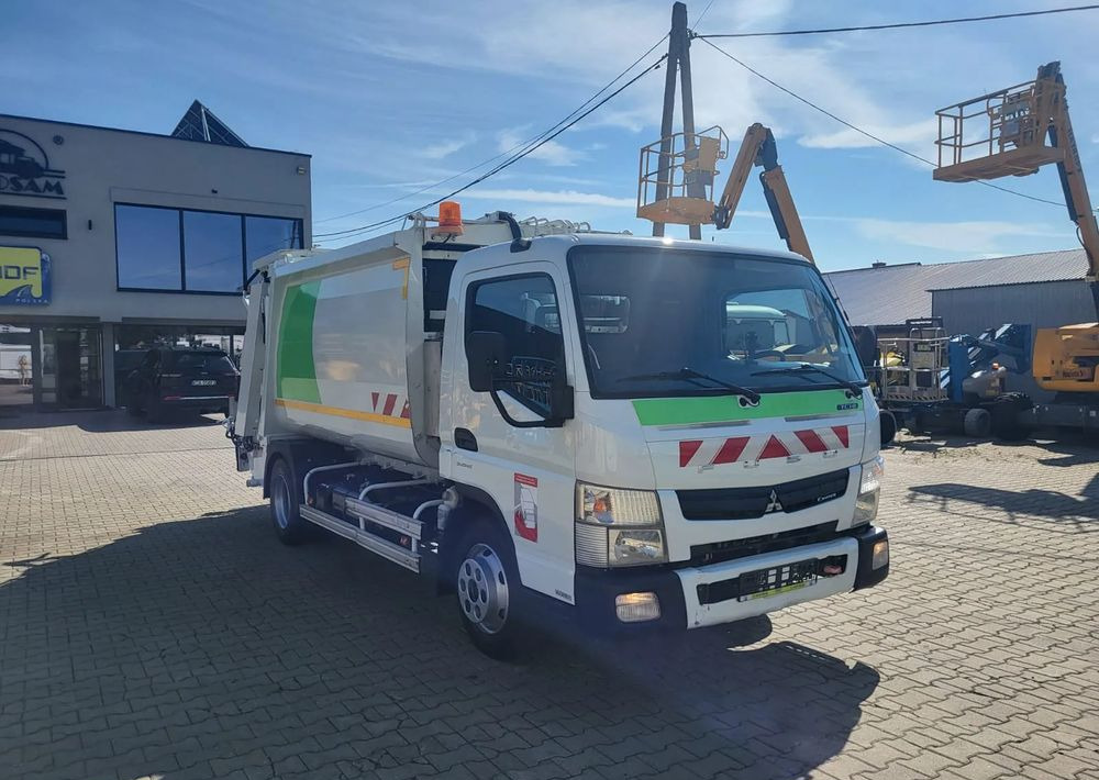 Mitsubishi Fuso Canter - Xe tải chở rác: hình 2 Mitsubishi Fuso Canter - Xe tải chở rác: hình 2