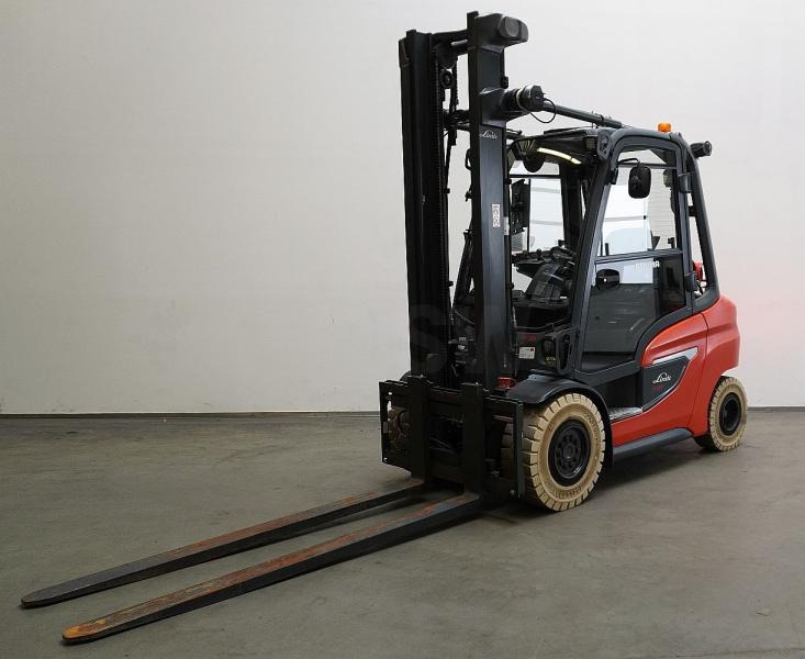 Linde H 35 T 1202 - Xe nâng gas: hình 1 Linde H 35 T 1202 - Xe nâng gas: hình 1