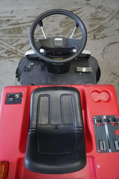 MOTOSCOPA SWEEPER SWEEP 71 V Plus - Xe quét rác công nghiệp: hình 3 MOTOSCOPA SWEEPER SWEEP 71 V Plus - Xe quét rác công nghiệp: hình 3