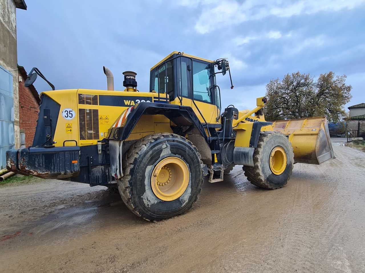KOMATSU WA380.6 - Máy xúc lật bánh lốp: hình 1 KOMATSU WA380.6 - Máy xúc lật bánh lốp: hình 1
