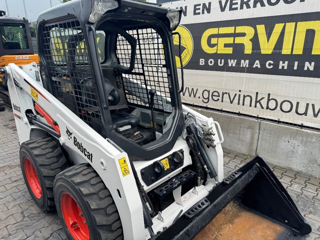 Bobcat S 450 - Máy xúc lật đa năng: hình 2 Bobcat S 450 - Máy xúc lật đa năng: hình 2