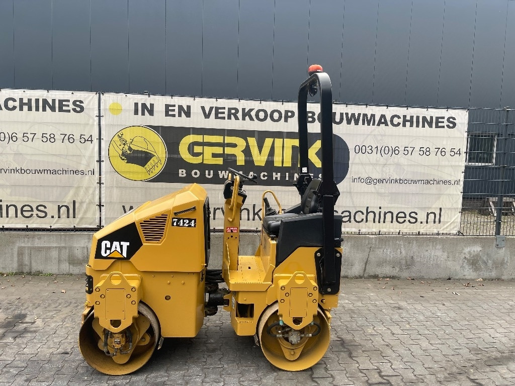 CAT CB 14 - Máy lăn đường: hình 1 CAT CB 14 - Máy lăn đường: hình 1