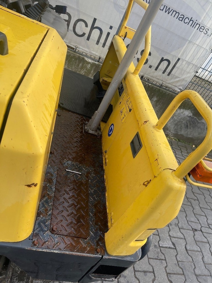 Yanmar C 30 R - Xe ben đổ mini: hình 4 Yanmar C 30 R - Xe ben đổ mini: hình 4