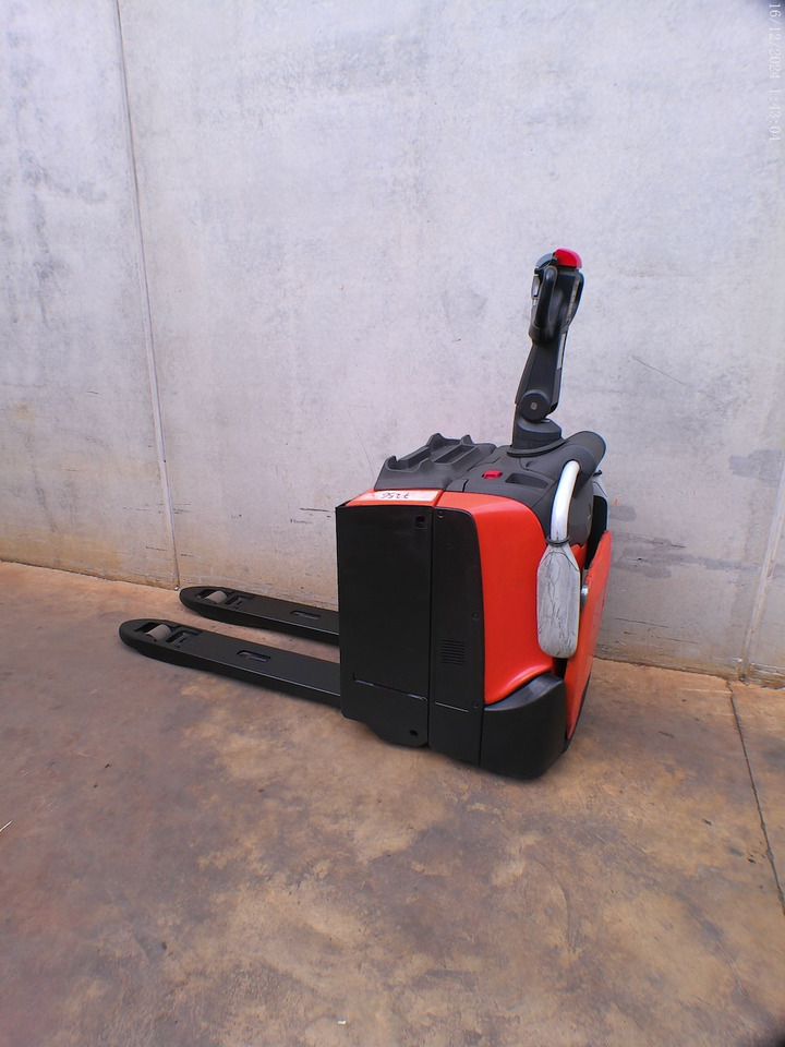 BT LPE 200 - Xe tải nâng pallet: hình 1 BT LPE 200 - Xe tải nâng pallet: hình 1