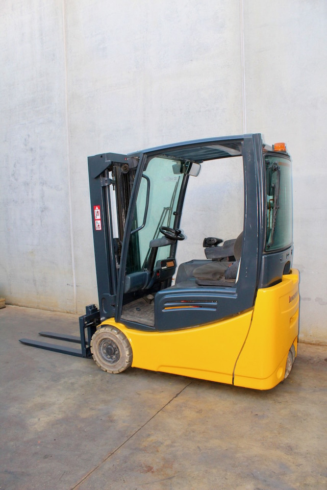 Jungheinrich EFG 216k 450 DZ - Xe nâng điện: hình 4 Jungheinrich EFG 216k 450 DZ - Xe nâng điện: hình 4