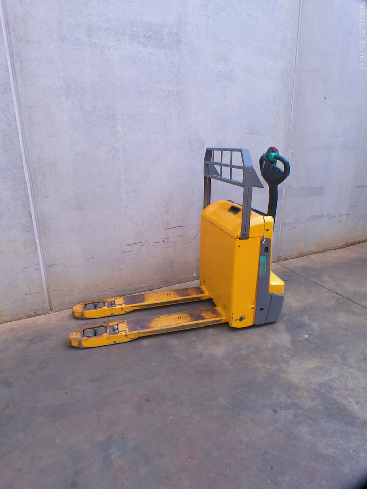 Jungheinrich EJE 116 LI-ION - Xe tải nâng pallet: hình 2 Jungheinrich EJE 116 LI-ION - Xe tải nâng pallet: hình 2