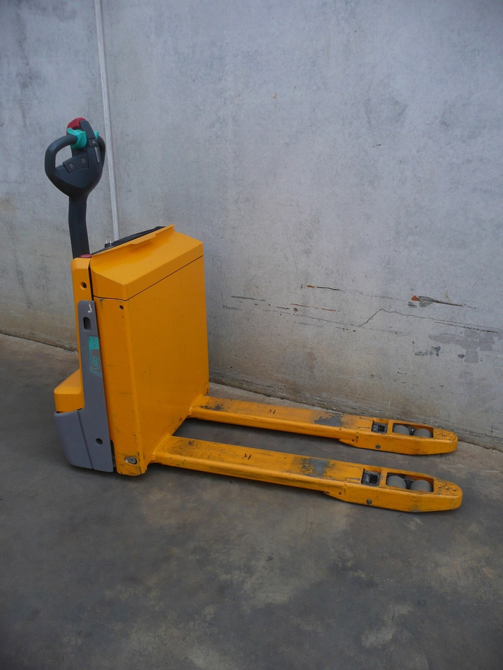 Jungheinrich EJE 116i LI-ION - Xe tải nâng pallet: hình 4 Jungheinrich EJE 116i LI-ION - Xe tải nâng pallet: hình 4