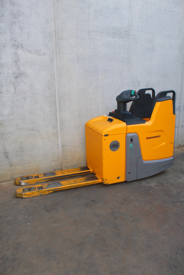 Jungheinrich ERE 225 LI-ION - Xe tải nâng pallet: hình 2 Jungheinrich ERE 225 LI-ION - Xe tải nâng pallet: hình 2