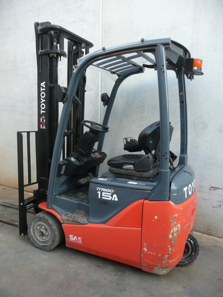 Toyota 8FBE15T - Xe nâng điện: hình 4 Toyota 8FBE15T - Xe nâng điện: hình 4
