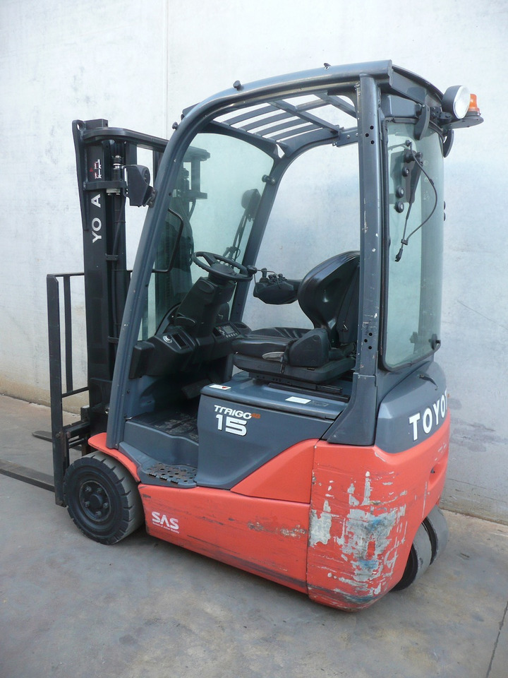 Toyota 8FBE15T - Xe nâng điện: hình 4 Toyota 8FBE15T - Xe nâng điện: hình 4