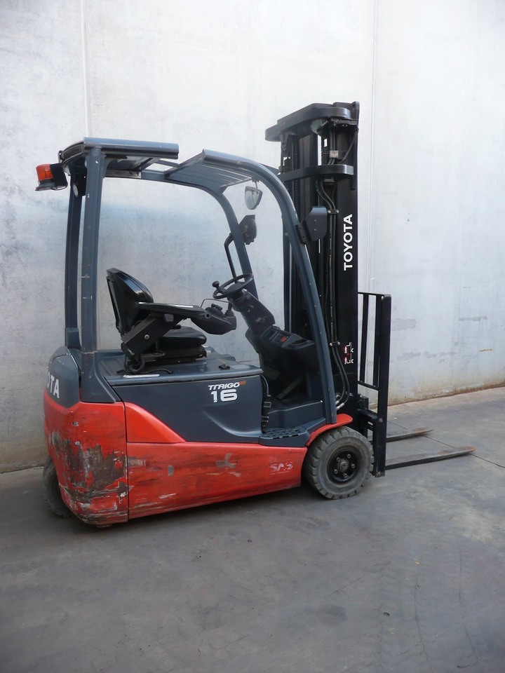 Toyota 8FBE16T - Xe nâng điện: hình 2 Toyota 8FBE16T - Xe nâng điện: hình 2