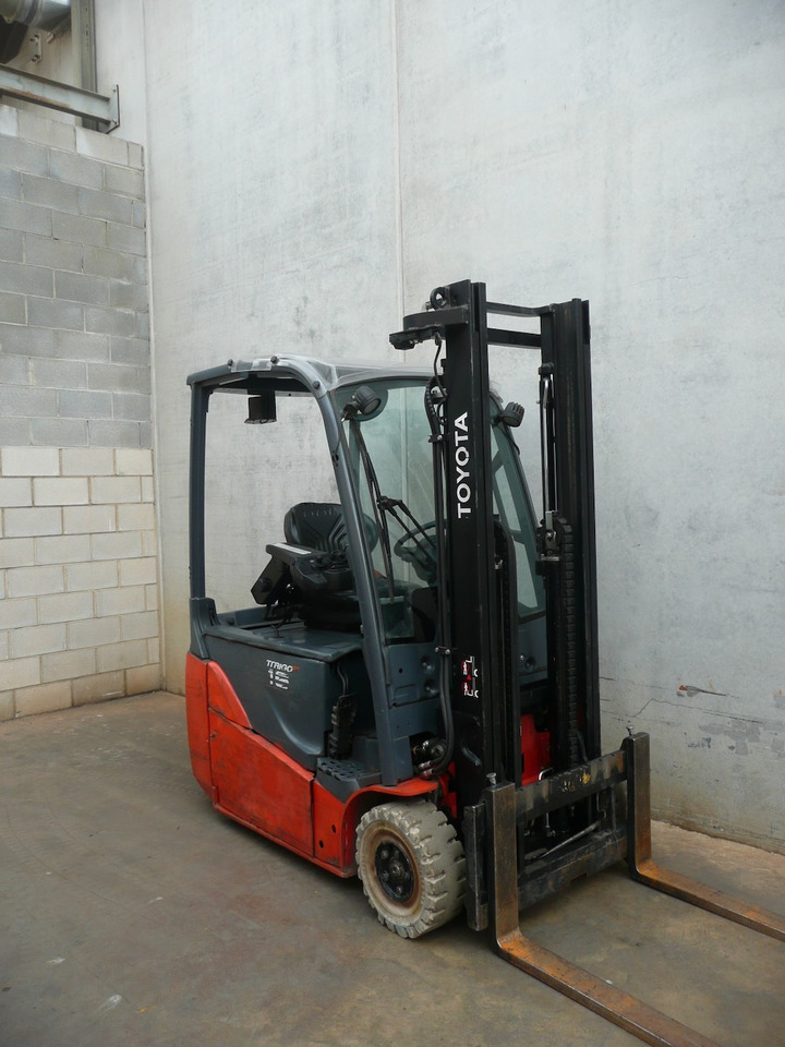 Toyota 8FBE16T - Xe nâng điện: hình 1 Toyota 8FBE16T - Xe nâng điện: hình 1
