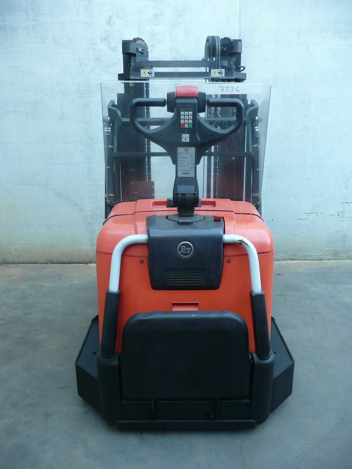 Toyota SPE 120 XR - Máy xếp chồng: hình 5 Toyota SPE 120 XR - Máy xếp chồng: hình 5