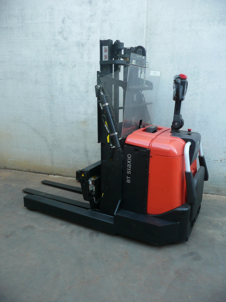 Toyota SPE 120 XR - Máy xếp chồng: hình 3 Toyota SPE 120 XR - Máy xếp chồng: hình 3