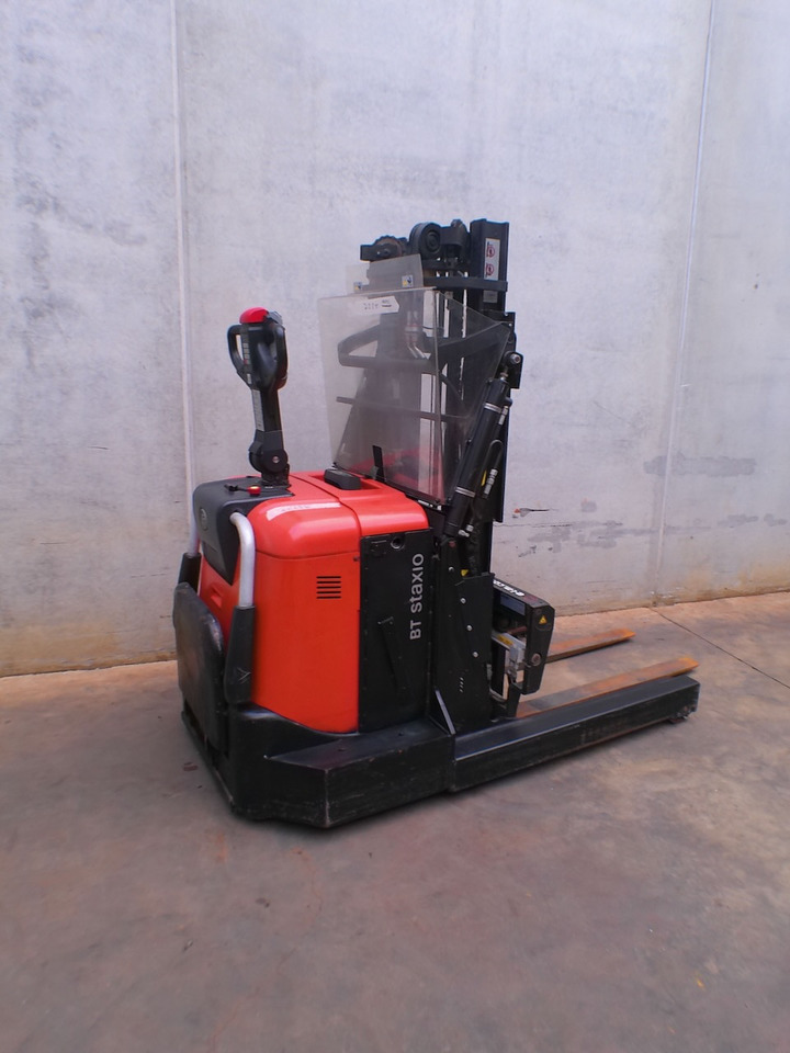 Toyota SPE 120 XR - Máy xếp chồng: hình 3 Toyota SPE 120 XR - Máy xếp chồng: hình 3