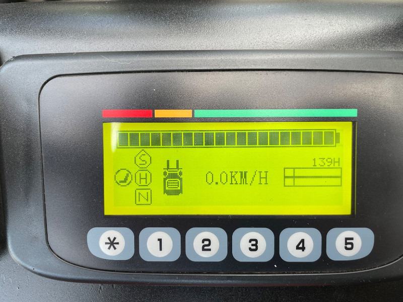 EP EFL 181 - Xe nâng điện: hình 4 EP EFL 181 - Xe nâng điện: hình 4