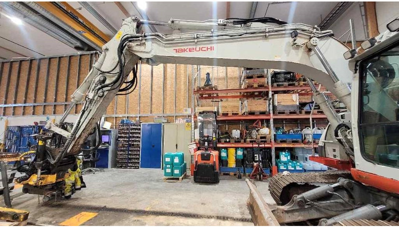 Takeuchi TB 2150 R - Máy xúc bánh xích: hình 4 Takeuchi TB 2150 R - Máy xúc bánh xích: hình 4