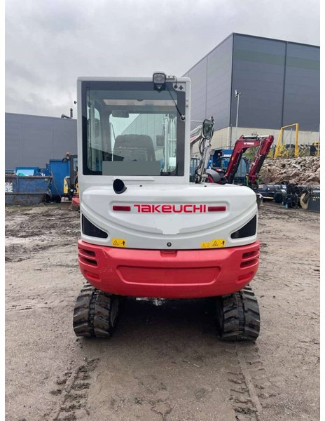 Takeuchi TB 240 - Máy xúc mini: hình 4 Takeuchi TB 240 - Máy xúc mini: hình 4