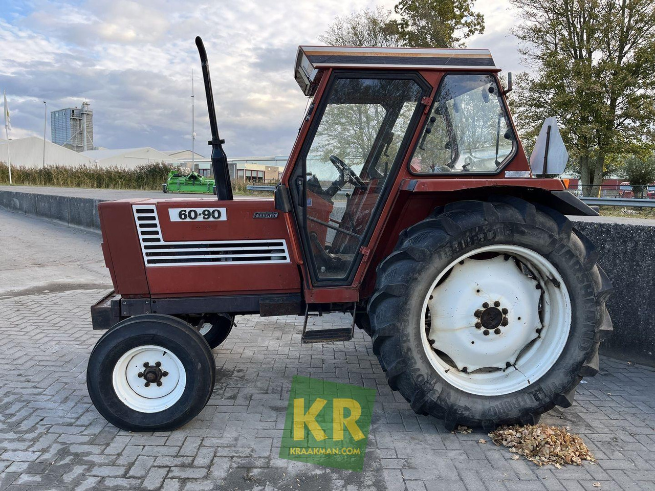 60-90 tractor Fiat - Máy cày: hình 1 60-90 tractor Fiat - Máy cày: hình 1