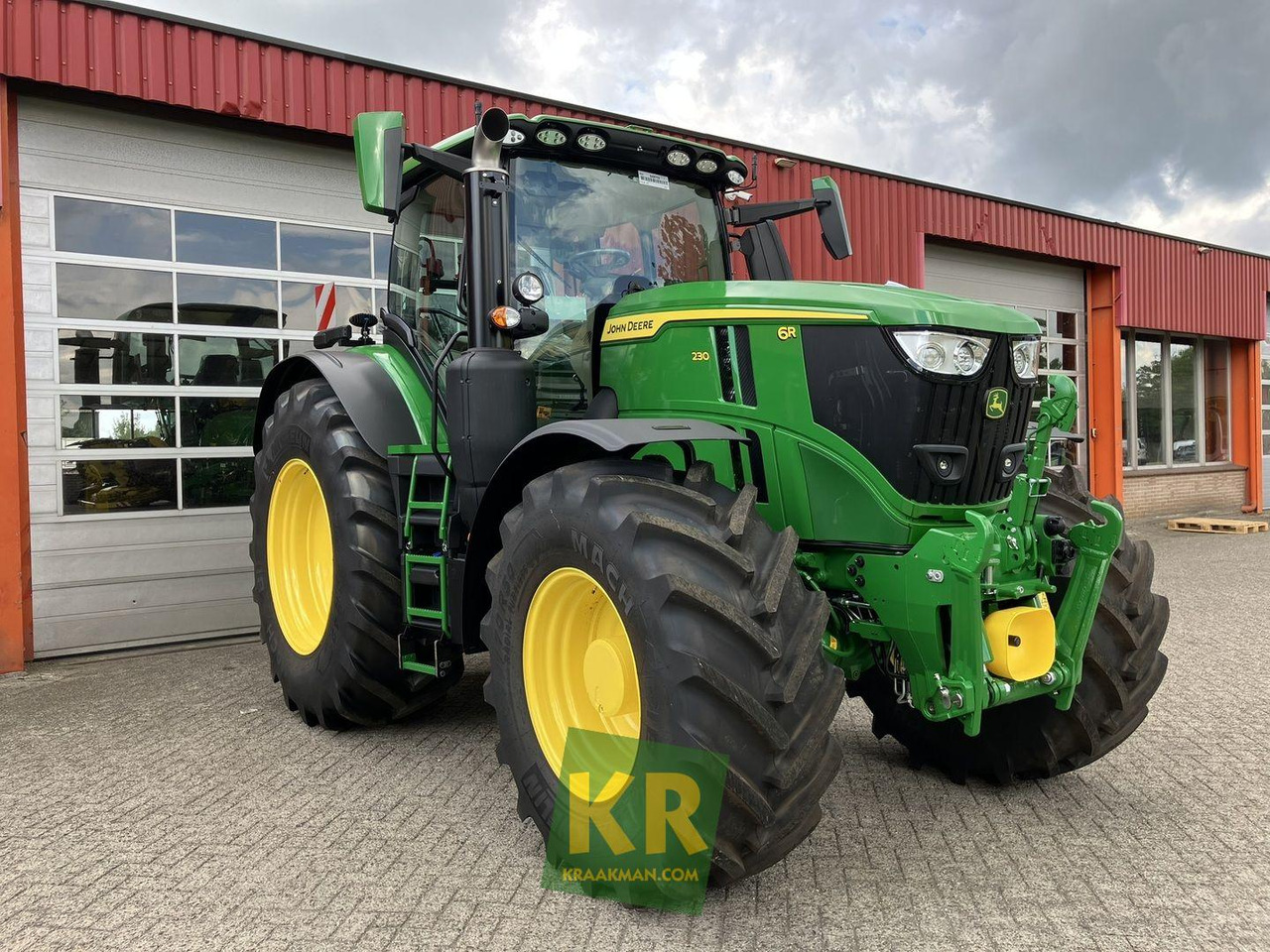 6R 230 John Deere - Máy cày: hình 2 6R 230 John Deere - Máy cày: hình 2