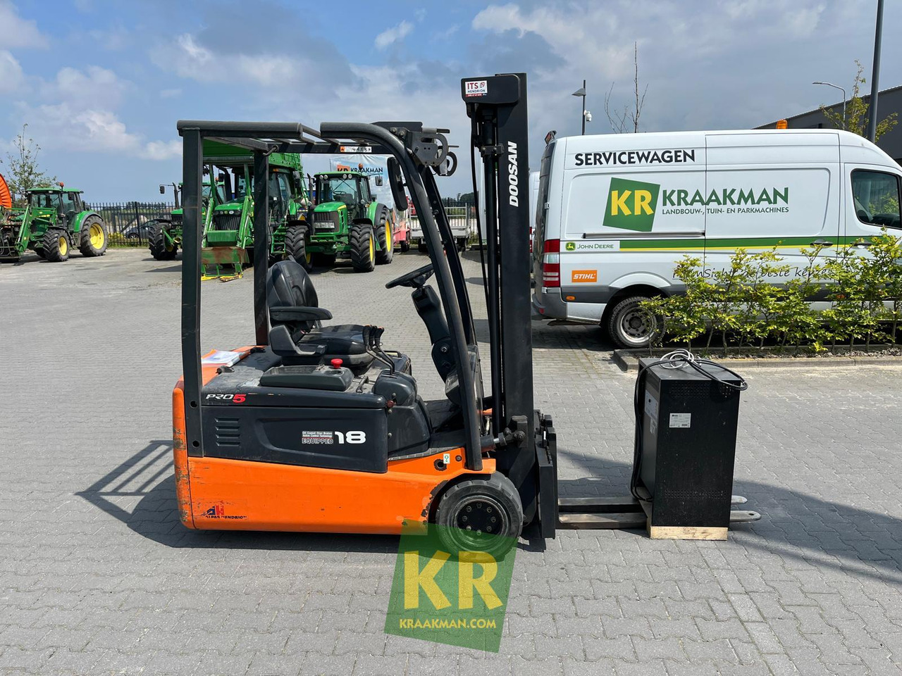 Doosan B18T - Xe nâng gắn tải: hình 4 Doosan B18T - Xe nâng gắn tải: hình 4