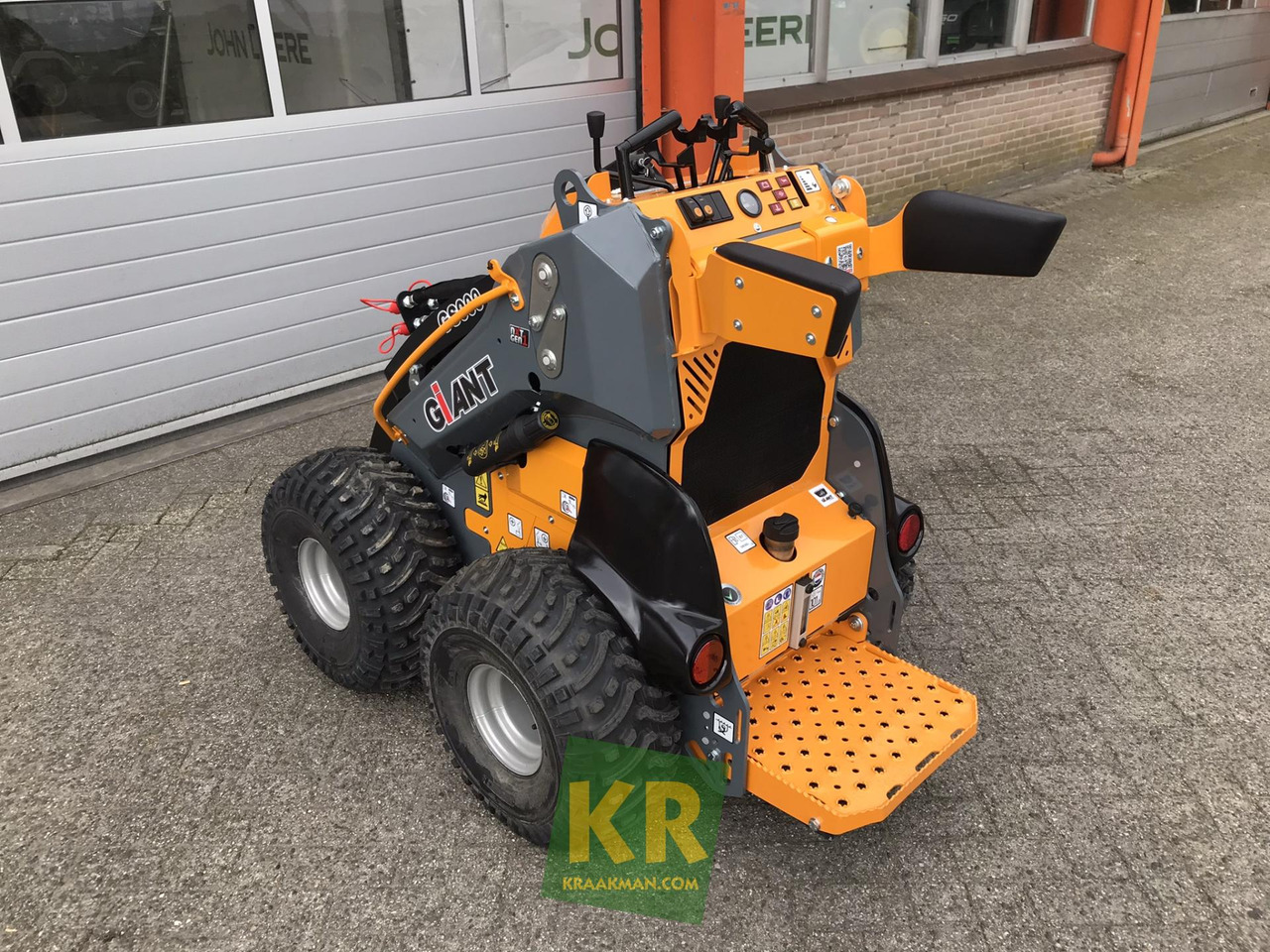 GS900 Giant - Máy xúc lật đa năng: hình 5 GS900 Giant - Máy xúc lật đa năng: hình 5