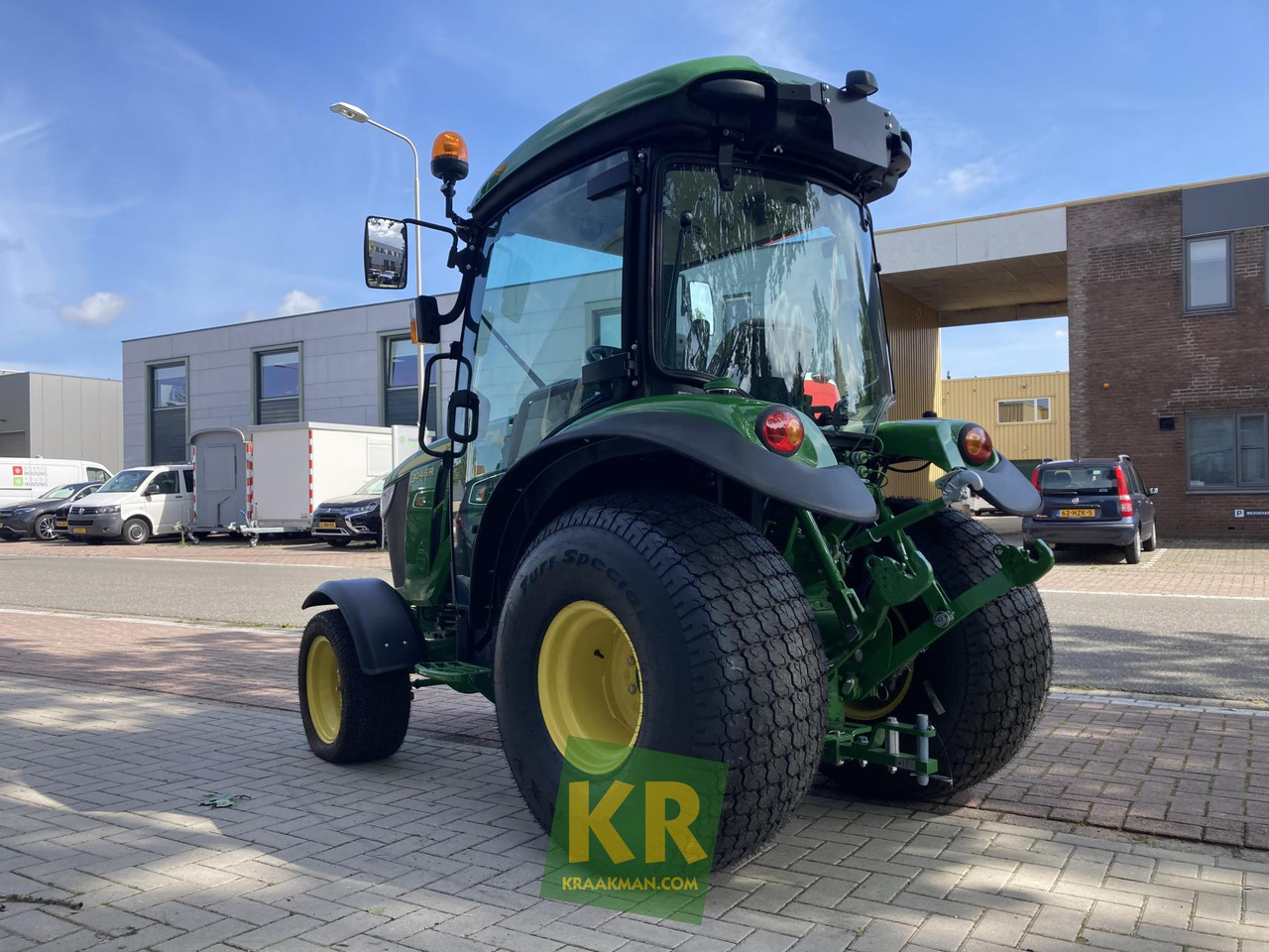 John Deere 3046R - Máy cày mini: hình 3 John Deere 3046R - Máy cày mini: hình 3