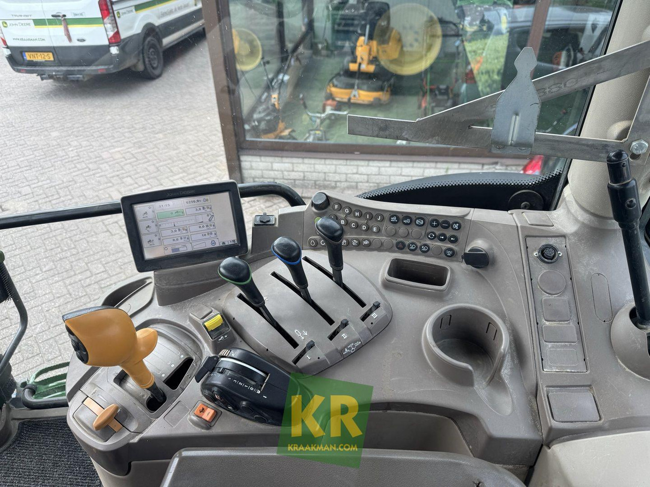 John Deere 6125R - Máy cày: hình 5 John Deere 6125R - Máy cày: hình 5