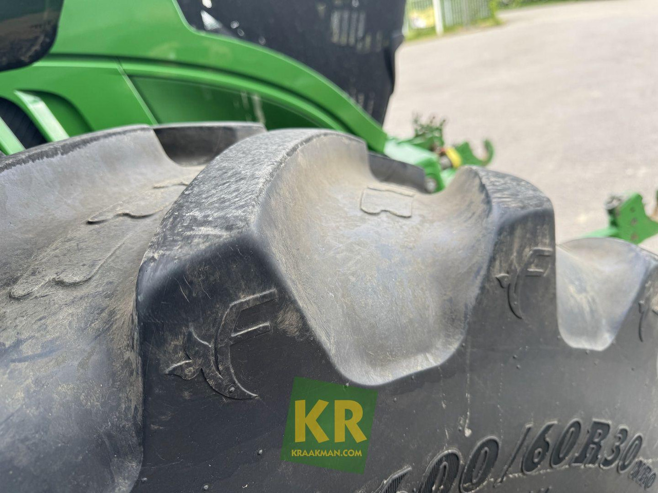 John Deere 6150R - Máy cày: hình 3 John Deere 6150R - Máy cày: hình 3