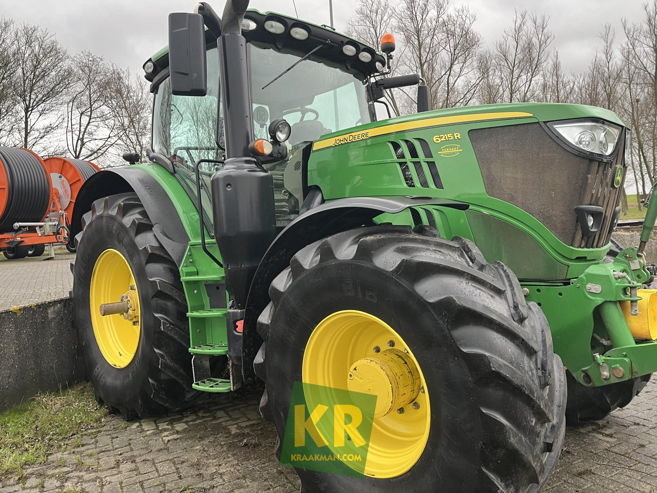 John Deere 6215R - Máy cày: hình 3 John Deere 6215R - Máy cày: hình 3