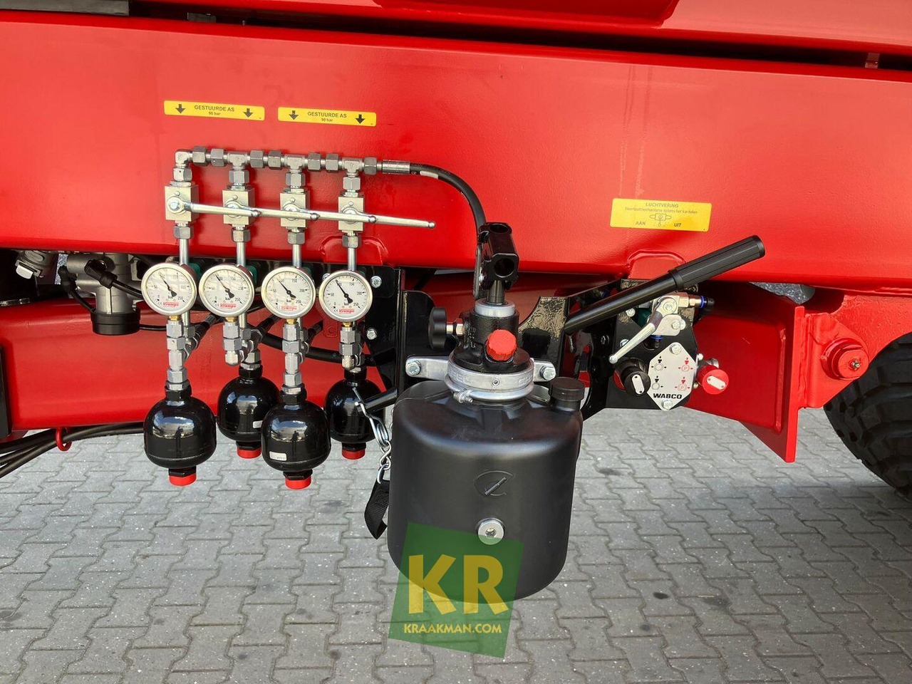 Krampe BIG BODY 900 - Toa kéo nhỏng/ Xe đổ: hình 4 Krampe BIG BODY 900 - Toa kéo nhỏng/ Xe đổ: hình 4