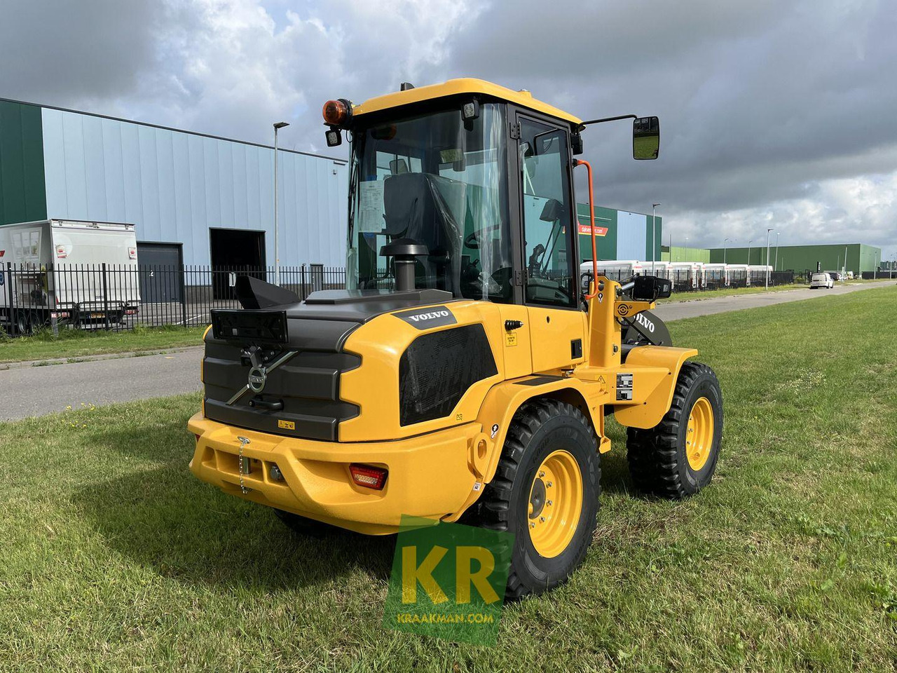 L30HS Volvo - Máy xúc lật bánh lốp: hình 5 L30HS Volvo - Máy xúc lật bánh lốp: hình 5