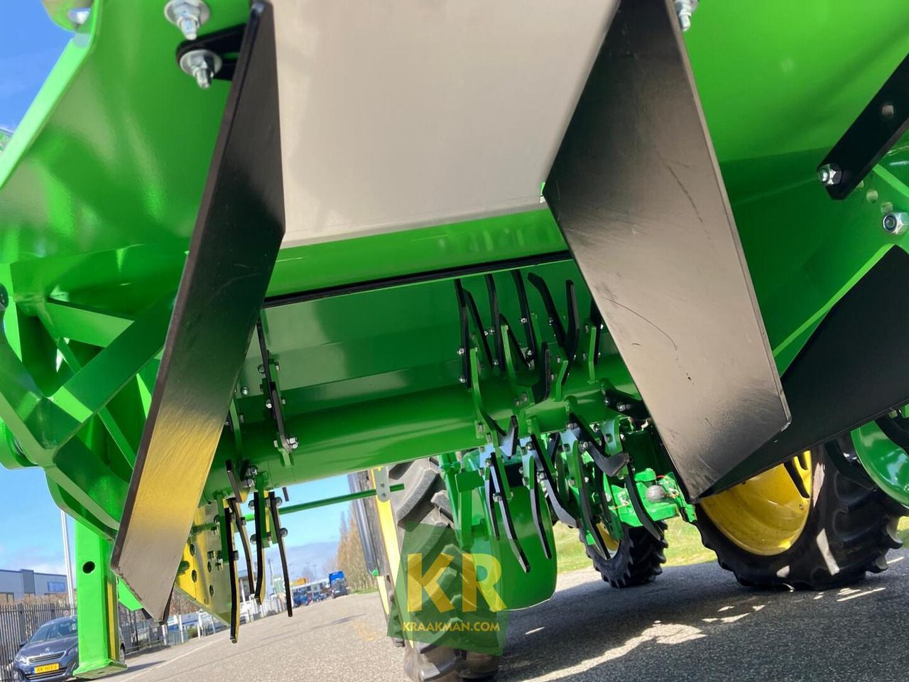 MultiForce AVR - Máy trồng trọt: hình 2 MultiForce AVR - Máy trồng trọt: hình 2