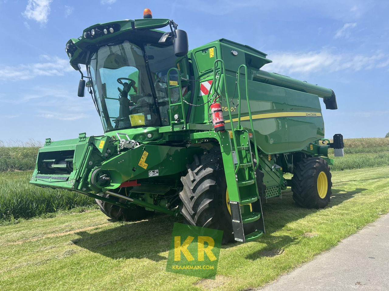T660 John Deere - Máy gặt đập: hình 1 T660 John Deere - Máy gặt đập: hình 1