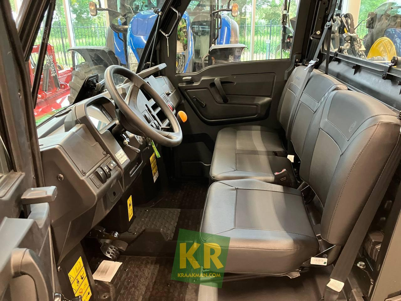 XUV 875M John Deere - ATV/ Xe 4 bánh: hình 2 XUV 875M John Deere - ATV/ Xe 4 bánh: hình 2