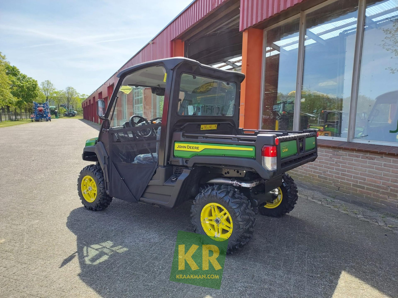 XUV835M John Deere - ATV/ Xe 4 bánh: hình 3 XUV835M John Deere - ATV/ Xe 4 bánh: hình 3