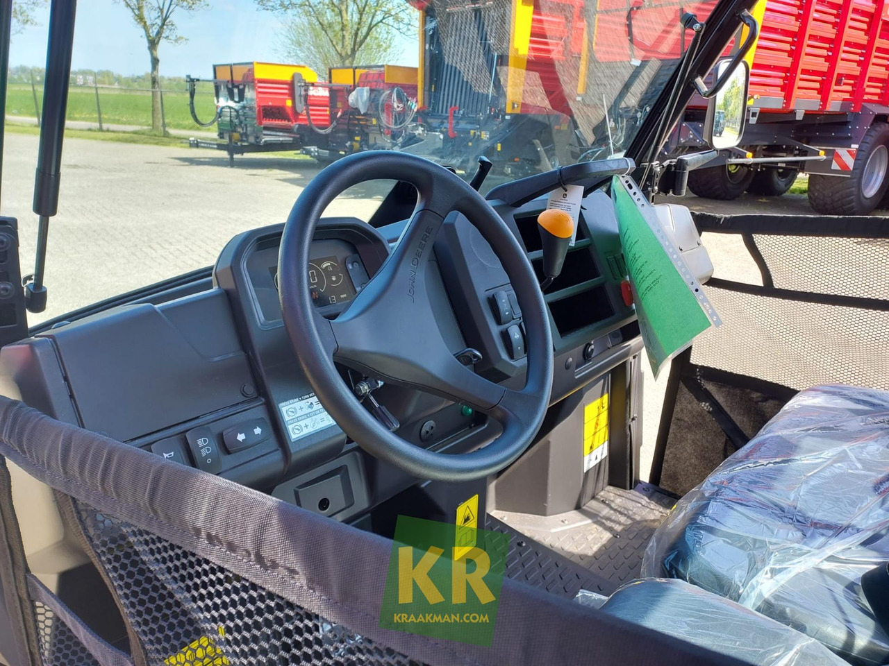 XUV835M John Deere - ATV/ Xe 4 bánh: hình 4 XUV835M John Deere - ATV/ Xe 4 bánh: hình 4