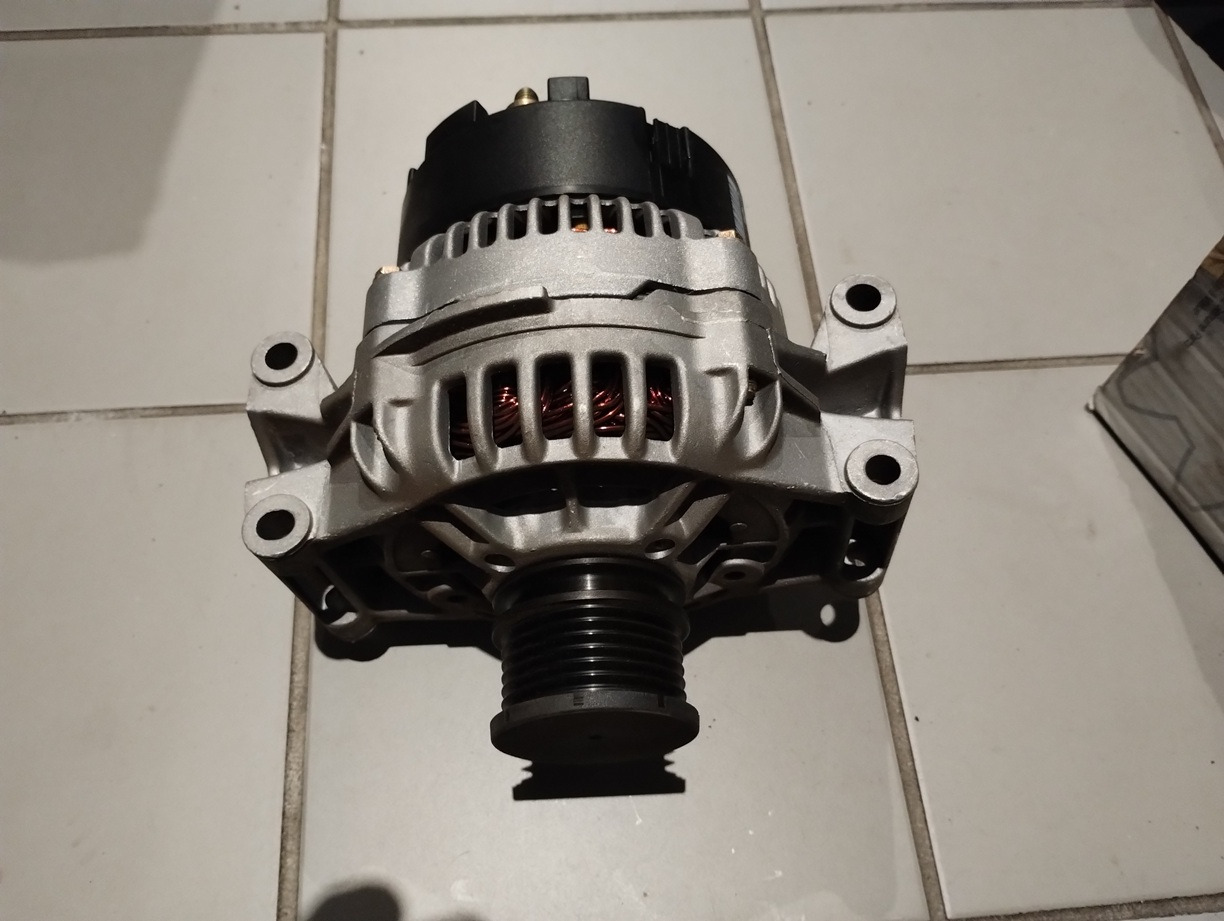 Alternator Mercedes 0111540602 0123320065 90A BOSCH SPRINTER 901 902 903 904 C KLASA - Máy phát điện cho Xe bus: hình 1 Alternator Mercedes 0111540602 0123320065 90A BOSCH SPRINTER 901 902 903 904 C KLASA - Máy phát điện cho Xe bus: hình 1