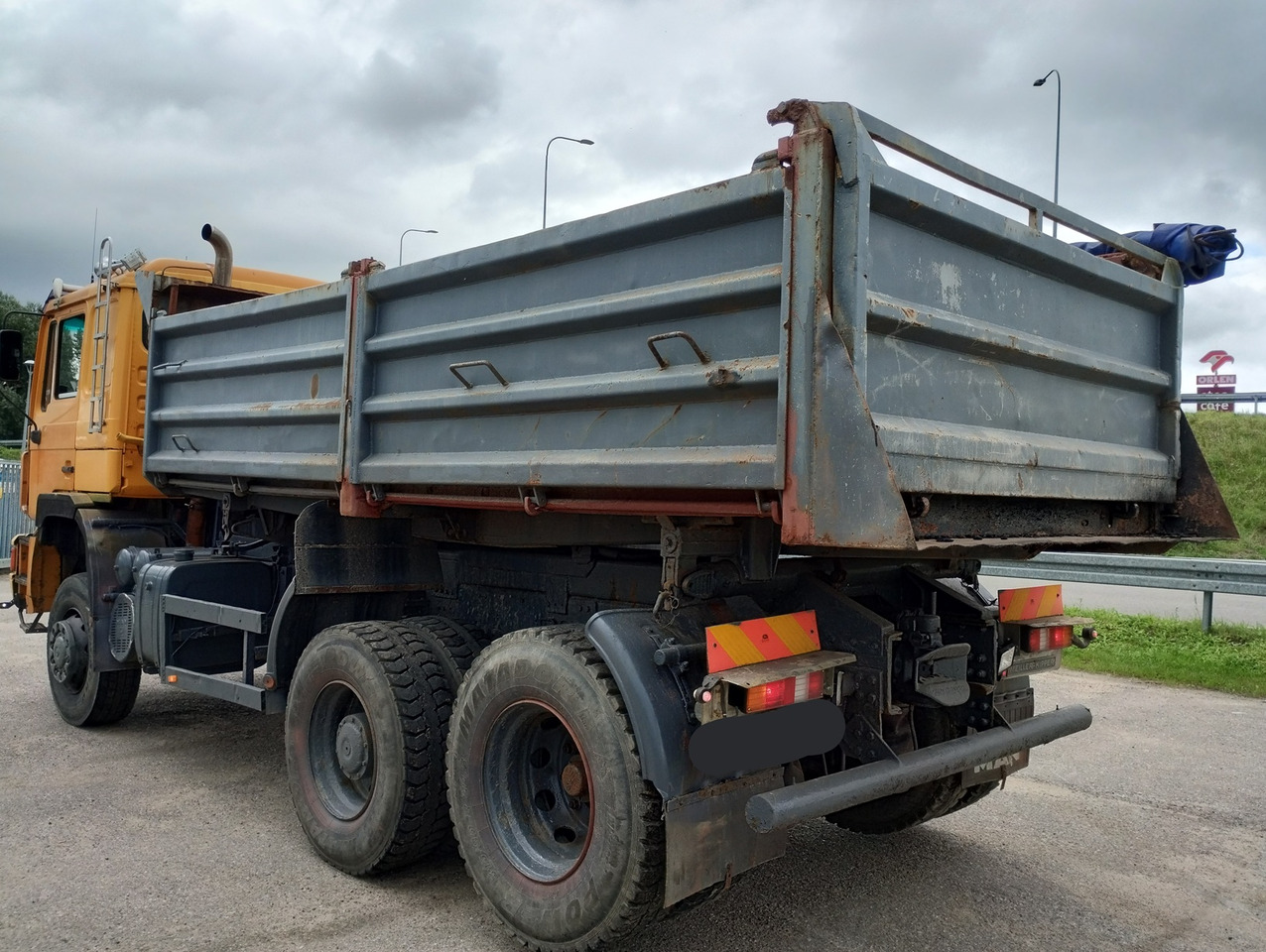 MAN F90 19-372 6X4 - 4 - Xe ben: hình 3 MAN F90 19-372 6X4 - 4 - Xe ben: hình 3
