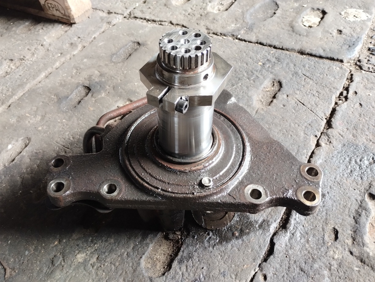 MAN ZWROTNICA KOŁA HYDRODRIVE MAN TGS TGX 81360256005 81360256006 - Trục và các bộ phận: hình 1 MAN ZWROTNICA KOŁA HYDRODRIVE MAN TGS TGX 81360256005 81360256006 - Trục và các bộ phận: hình 1