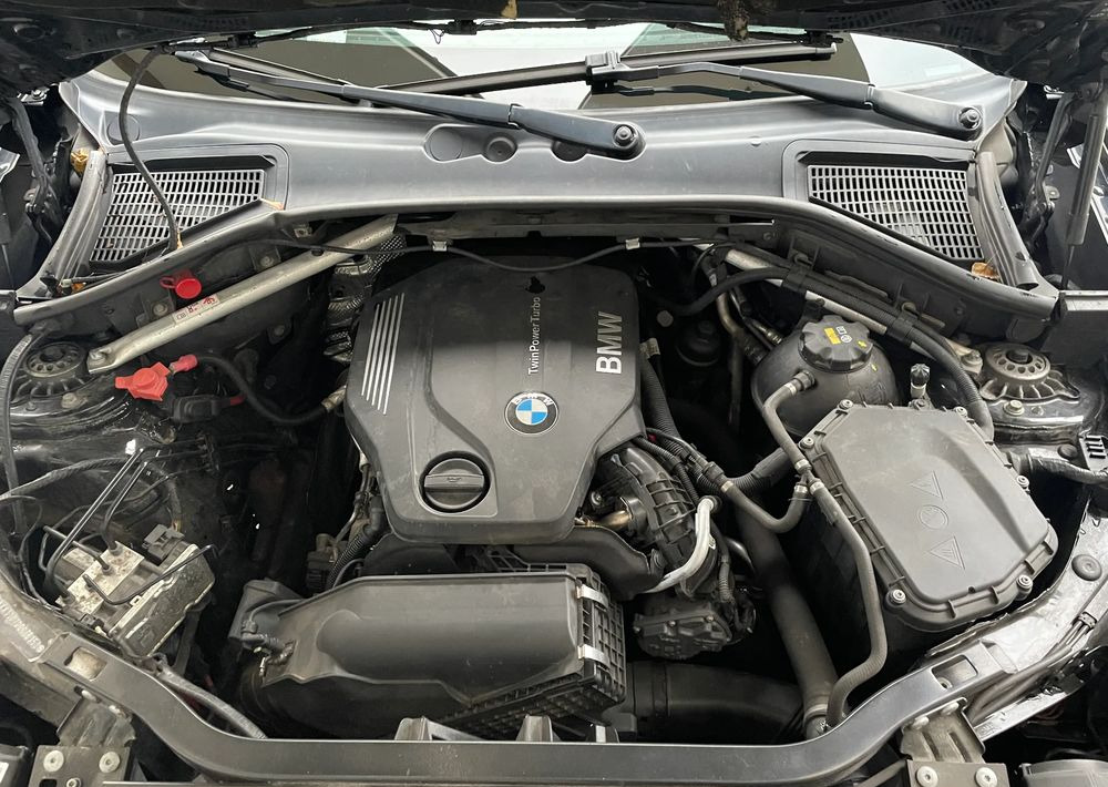 SUV BMW X4 xDrive20d: hình 9