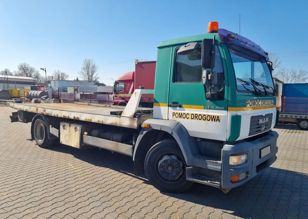 MAN LE 15 220 - Xe tải kéo: hình 2 MAN LE 15 220 - Xe tải kéo: hình 2