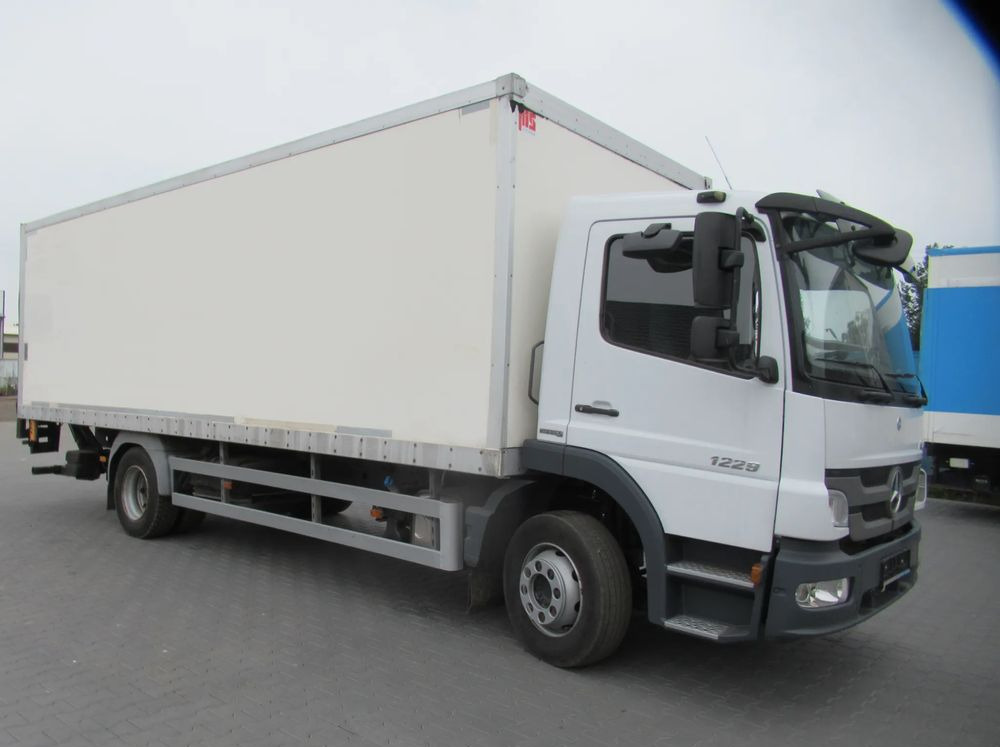 Mercedes-Benz Atego 1224 - Xe tải đông lạnh: hình 2 Mercedes-Benz Atego 1224 - Xe tải đông lạnh: hình 2