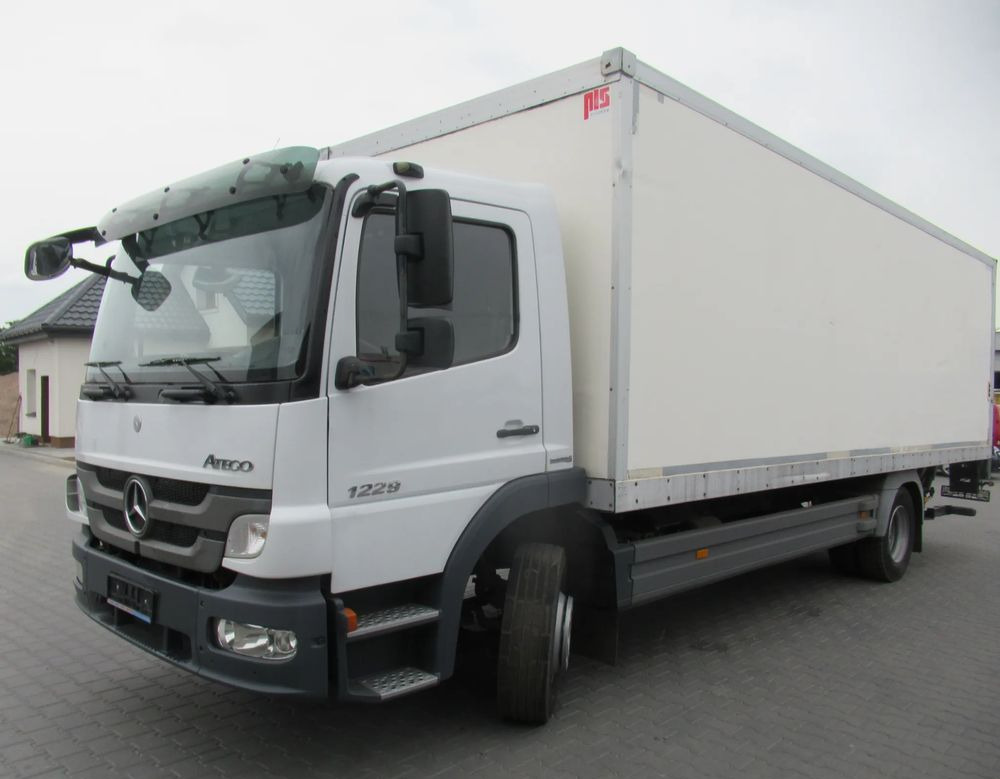 Mercedes-Benz Atego 1224 - Xe tải đông lạnh: hình 1 Mercedes-Benz Atego 1224 - Xe tải đông lạnh: hình 1