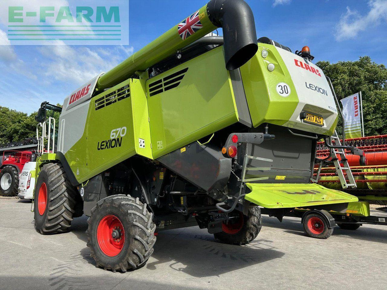 CLAAS LEXION 670 M T4F - Máy gặt đập: hình 4 CLAAS LEXION 670 M T4F - Máy gặt đập: hình 4