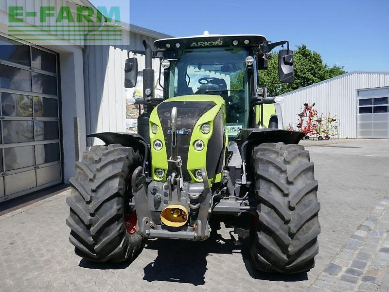 CLAAS arion 660 cmatic cebis CMATIC CEBIS - Máy cày: hình 2 CLAAS arion 660 cmatic cebis CMATIC CEBIS - Máy cày: hình 2