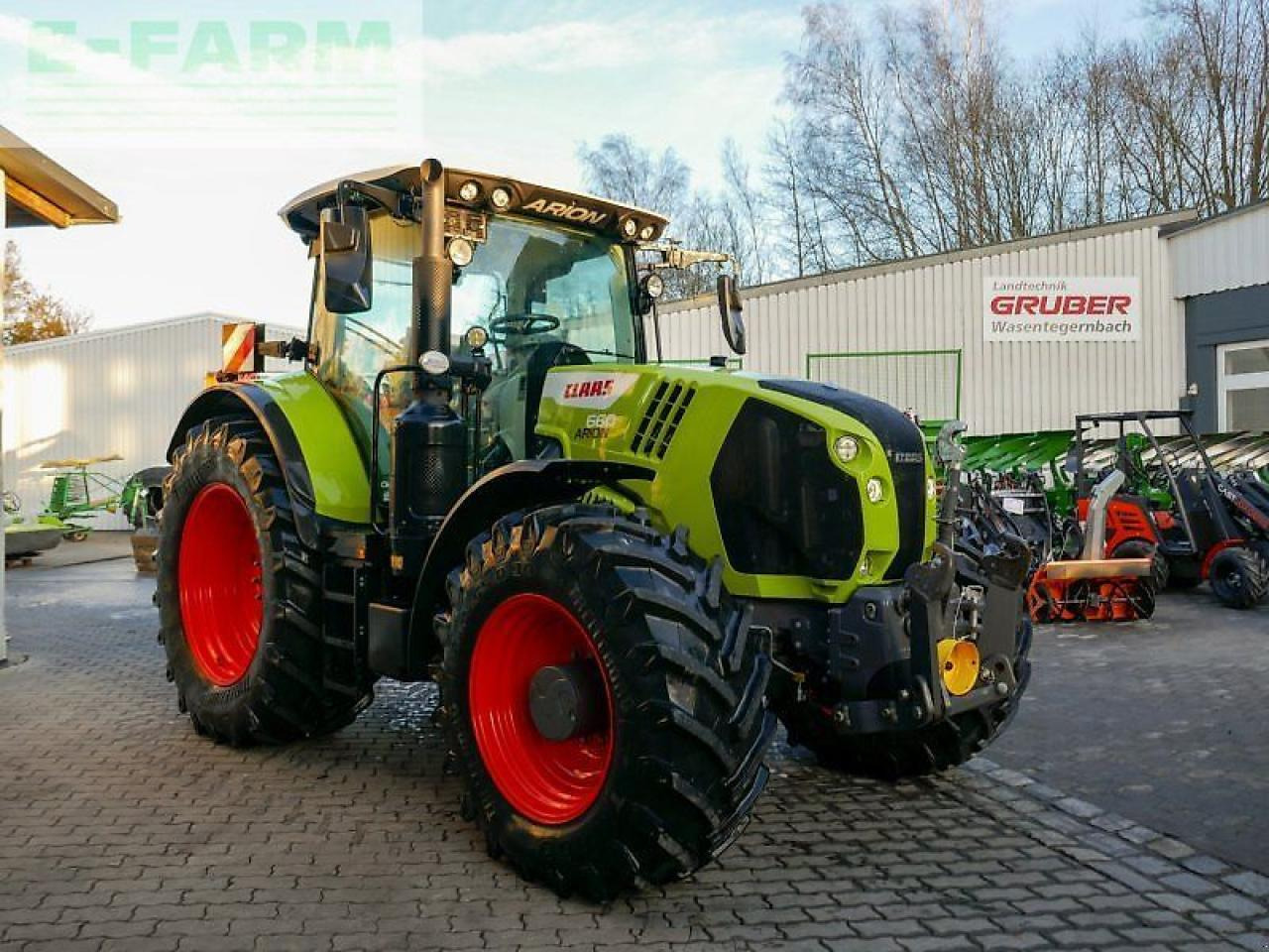 CLAAS arion 660 cmatic cebis CMATIC CEBIS - Máy cày: hình 3 CLAAS arion 660 cmatic cebis CMATIC CEBIS - Máy cày: hình 3