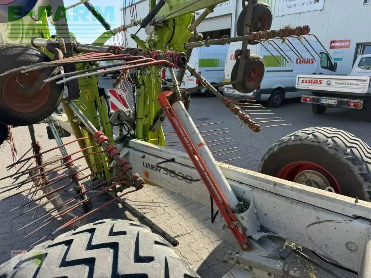 CLAAS liner 3600 - Dàn trải/ Cào: hình 4 CLAAS liner 3600 - Dàn trải/ Cào: hình 4