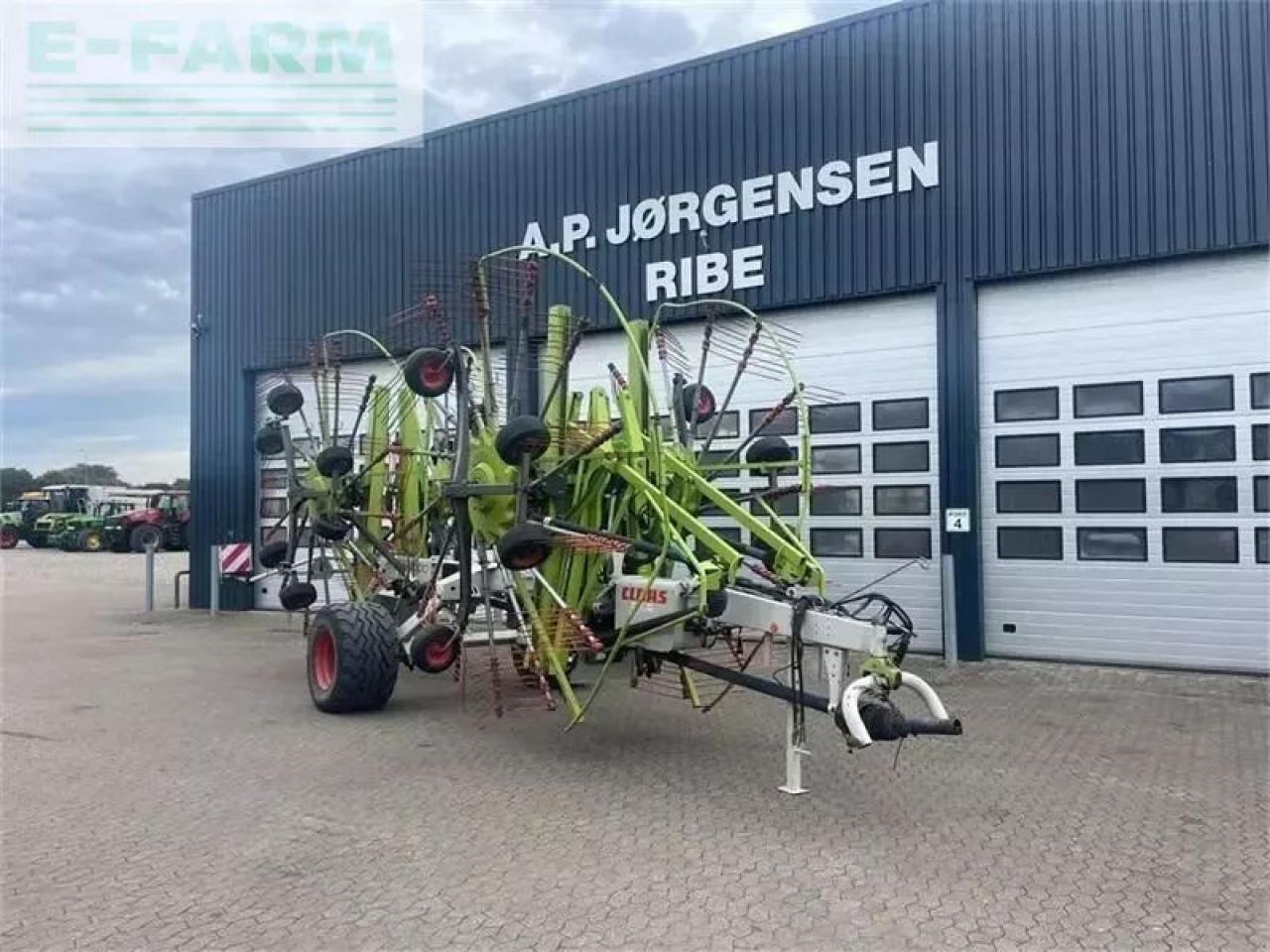 CLAAS liner 4000hhv - Dàn trải/ Cào: hình 4 CLAAS liner 4000hhv - Dàn trải/ Cào: hình 4