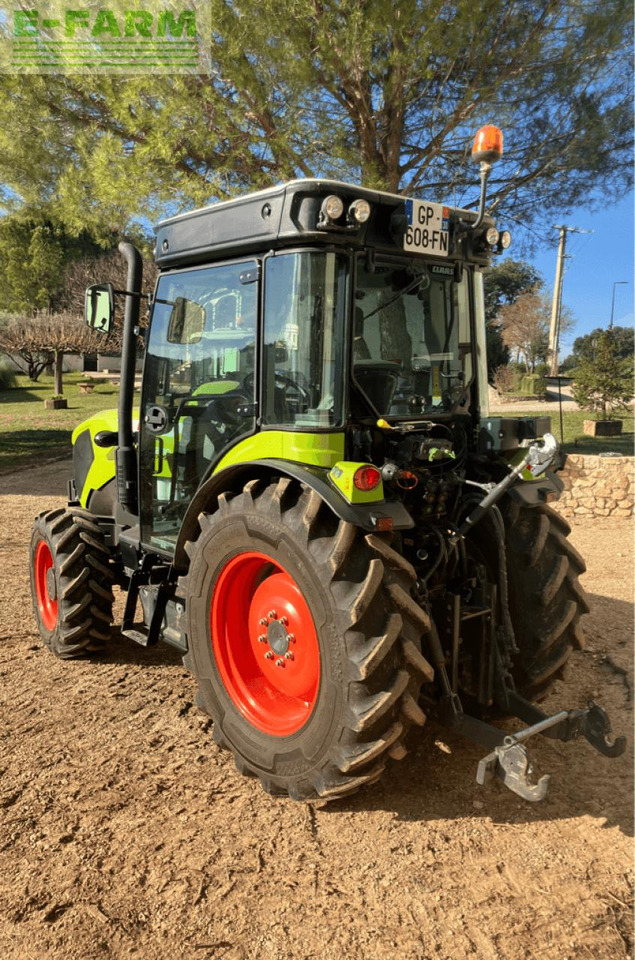 CLAAS nexos 240 l cabine - Máy cày: hình 1 CLAAS nexos 240 l cabine - Máy cày: hình 1